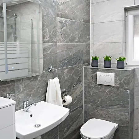 Apartment Angie Kninsko Polje